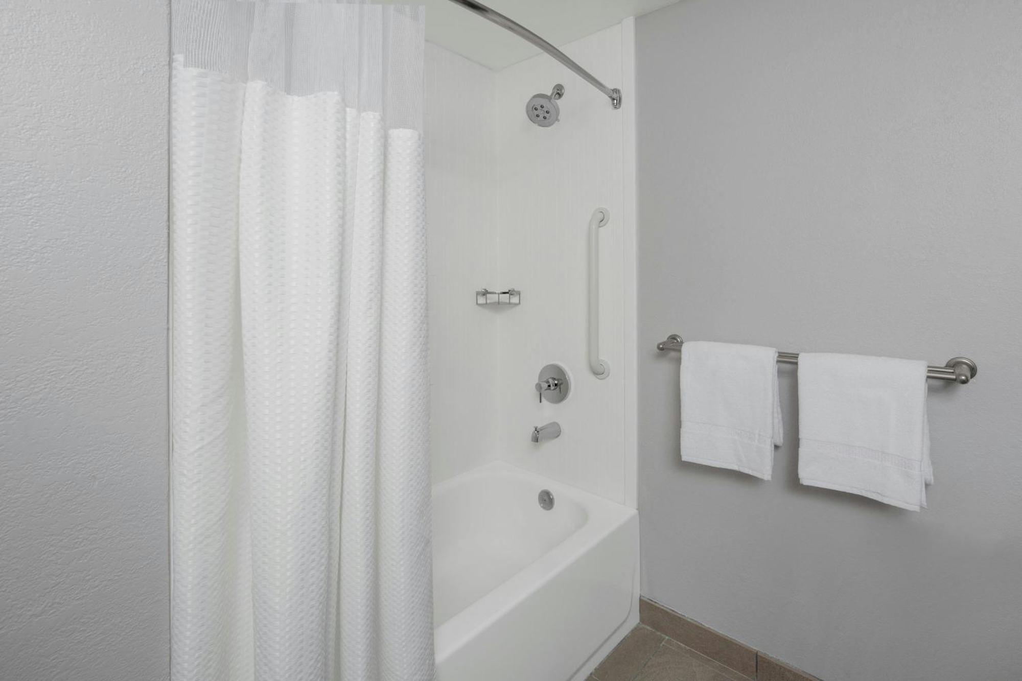 Courtyard Tampa Oldsmar Hotel Ngoại thất bức ảnh