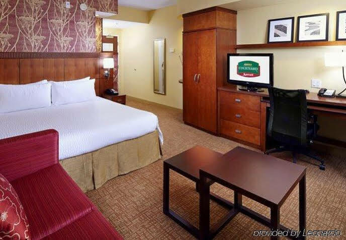 Courtyard Tampa Oldsmar Hotel Ngoại thất bức ảnh